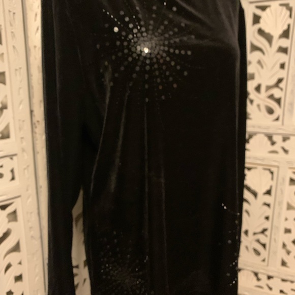 BÉCHAMEL! BEAUTIFUL BLACK VELVET & SNOWFLAKE SEQUINS LONG SLEEVE STRETCHY TOP - Picture 3 of 6